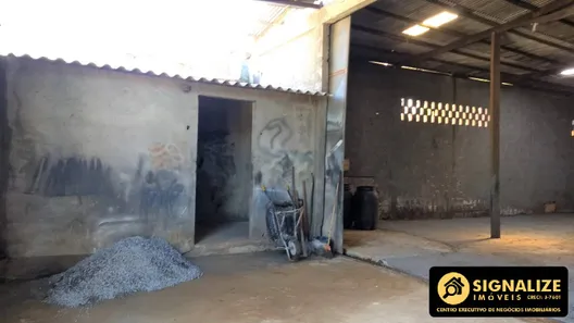Galpão / Depósito / Armazém para alugar, 400m² no Jardim Peró, Cabo Frio