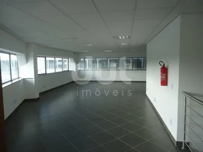 Loja / Salão / Ponto Comercial para alugar, 331m² no Distrito Industrial Alfredo Relo, Itatiba