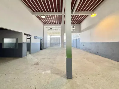Galpão / Depósito / Armazém com 3 Quartos para alugar, 300m² no Botafogo, Macaé