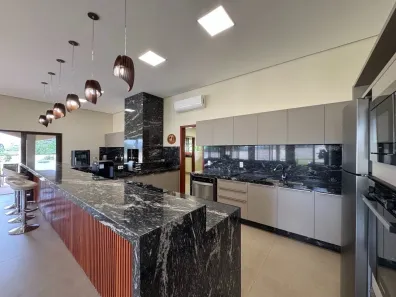 Fazenda / Sítio / Chácara com 3 Quartos à venda, 225m² no Recanto dos Pinheiros, Cambé