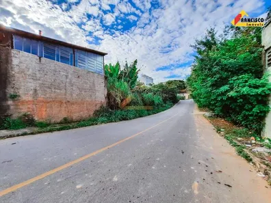 Galpão / Depósito / Armazém à venda, 810m² no Niterói, Divinópolis