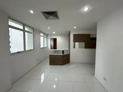 Conjunto Comercial / Sala para venda ou aluguel, 51m² no Centro, Curitiba