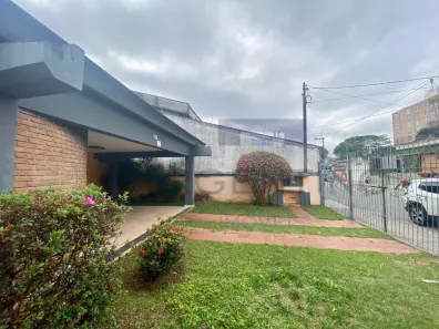 Casa Comercial para venda ou aluguel, 220m² no Parque Monte Líbano, Mogi das Cruzes