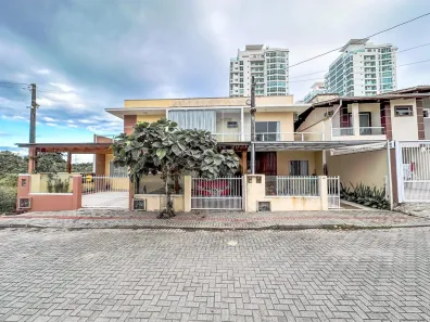 Sobrado com 2 Quartos à venda, 99m² no Itacolomi, Balneário Piçarras
