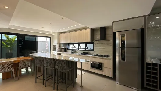 Sobrado com 4 Quartos à venda, 210m² no Jardins Capri, Senador Canedo