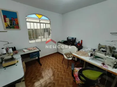Casa com 3 Quartos à venda, 200m² no Colorado, Contagem