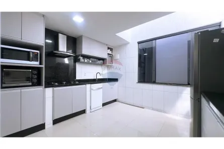 Prédio Inteiro com 4 Quartos à venda, 181m² no Setor de Desenvolvimento Econômico, Brasília