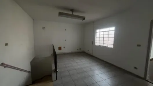 Sobrado com 3 Quartos para alugar, 110m² no Vila Teixeira, Salto