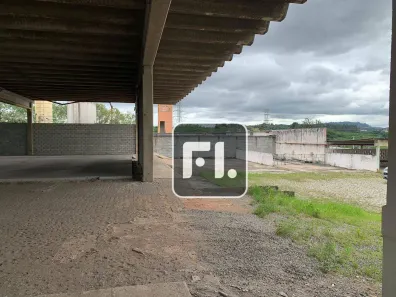 Galpão / Depósito / Armazém para alugar, 870m² no Vila Caldas, Carapicuíba