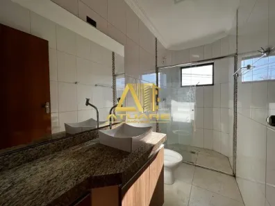Apartamento com 3 Quartos para alugar, 120m² no Centro, Pouso Alegre