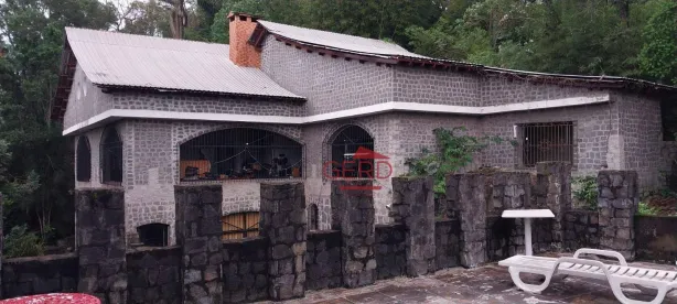 Fazenda / Sítio / Chácara com 5 Quartos para venda ou aluguel, 1000m² no Caminho do Indio, Embu das Artes