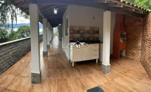 Fazenda / Sítio / Chácara com 3 Quartos à venda, 175m² no Chácaras Rio-Petrópolis, Duque de Caxias