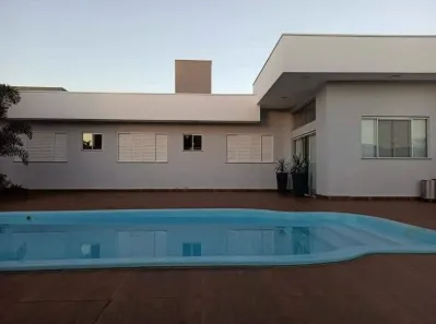 Casa de Condomínio com 3 Quartos à venda, 160m² no Centro, Santo Inácio