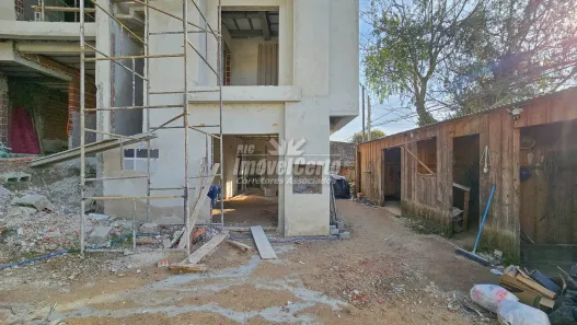 Sobrado com 3 Quartos à venda, 165m² no Xaxim, Curitiba
