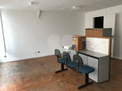 Conjunto Comercial / Sala com 2 Quartos para alugar, 140m² no República, São Paulo