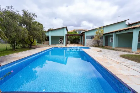 Casa de Condomínio com 4 Quartos para alugar, 323m² no Park Way, Brasília