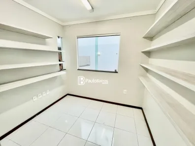 Casa de Condomínio com 3 Quartos para venda ou aluguel, 190m² no Cidade Universitária, Petrolina