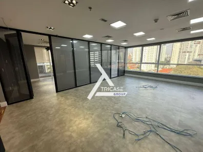 Conjunto Comercial / Sala para alugar, 200m² no Jardim das Acácias, São Paulo
