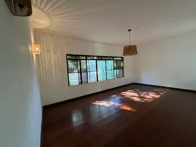 Casa de Vila com 4 Quartos à venda, 195m² no Parque São Quirino, Campinas