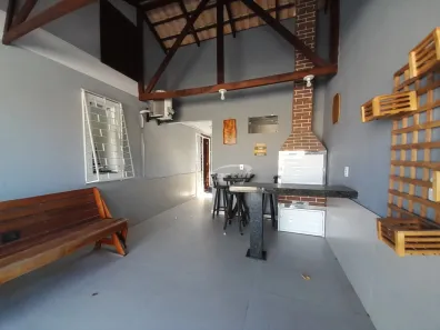 Casa com 2 Quartos para alugar, 80m² no Centro, Penha