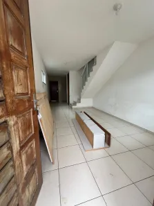 Casa de Condomínio com 2 Quartos para alugar, 65m² no Parque Leblon, Caucaia