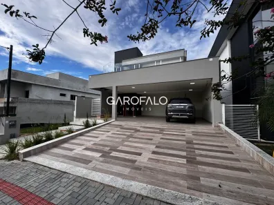 Casa de Condomínio com 3 Quartos à venda, 260m² no Terras Alpha, Resende