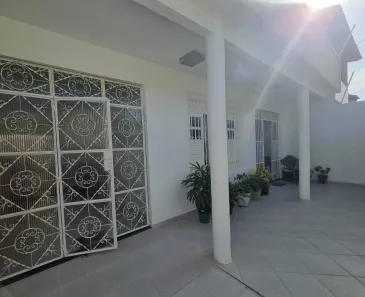 Casa com 3 Quartos à venda, 180m² no Grageru, Aracaju