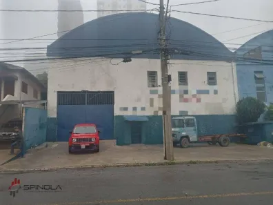 Galpão / Depósito / Armazém à venda, 685m² no Centro, Poços de Caldas