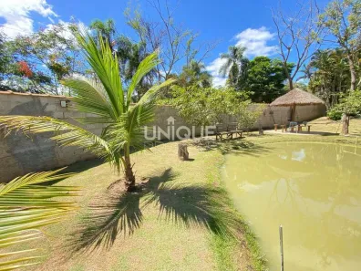 Fazenda / Sítio / Chácara com 3 Quartos à venda, 1900m² no Centro, Mairinque