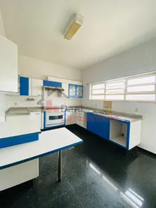 Loja / Salão / Ponto Comercial com 5 Quartos para alugar, 406m² no Centro, Pouso Alegre