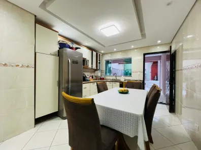 Sobrado com 3 Quartos à venda, 194m² no Parque Capuava, Santo André