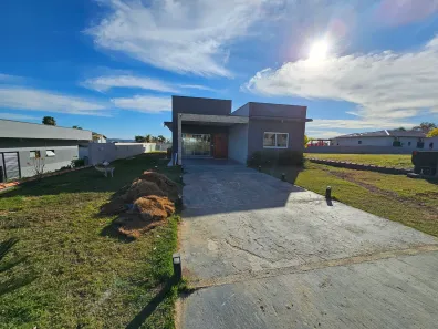 Casa de Condomínio com 3 Quartos à venda, 160m² no Condomínio Ninho Verde, Porangaba