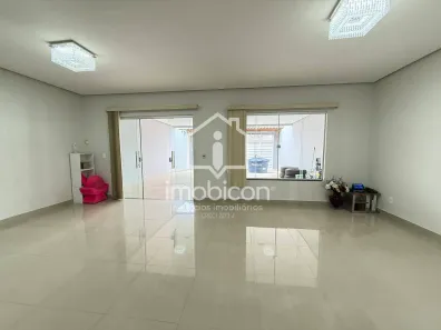 Sobrado com 3 Quartos para venda ou aluguel, 150m² no Brasil, Vitória da Conquista