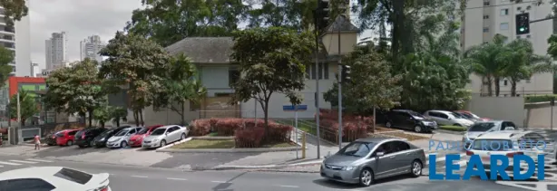 Loja / Salão / Ponto Comercial para alugar, 500m² no Vila Andrade, São Paulo