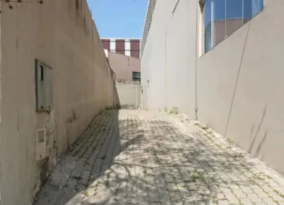 Galpão / Depósito / Armazém com 2 Quartos para alugar, 750m² no Jardim Califórnia, Jacareí