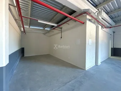 Conjunto Comercial / Sala para alugar, 300m² no Do Salto, Blumenau