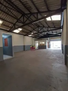 Galpão / Depósito / Armazém à venda, 120m² no Loteamento Residencial e Comercial Flamboyant, Pindamonhangaba