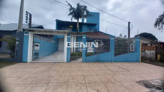 Sobrado com 4 Quartos à venda, 250m² no Niterói, Canoas
