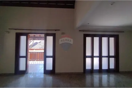Casa de Condomínio com 3 Quartos para alugar, 270m² no Villaggio Capríccio, Louveira