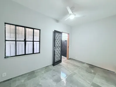 Casa com 2 Quartos para alugar, 100m² no Centro, Guapimirim