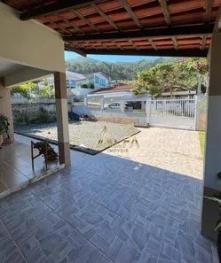 Casa com 3 Quartos à venda, 312m² no Gravatá, Penha