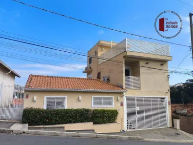 Sobrado com 4 Quartos à venda, 140m² no Vila Aguiar, São Roque