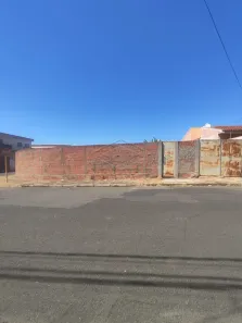 Prédio Inteiro à venda, 264m² no Vila Santa Rosa, Bauru