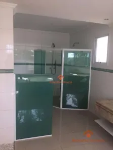 Sobrado com 4 Quartos para alugar, 720m² no Condomínio Refúgio dos Pinheiros, Itapevi