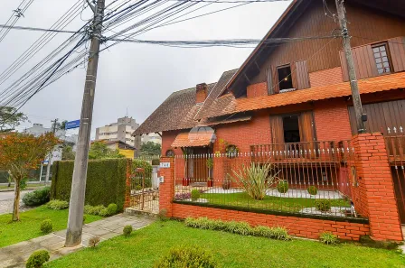 Sobrado com 4 Quartos à venda, 193m² no Ahú, Curitiba