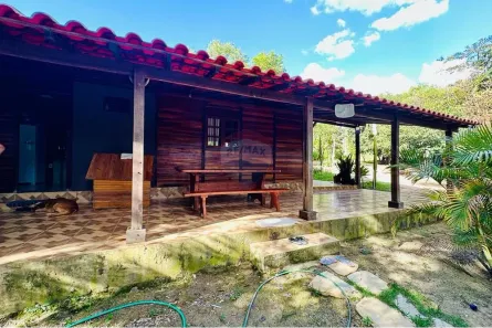 Fazenda / Sítio / Chácara com 3 Quartos à venda, 300m² no Taguatinga Centro, Brasília