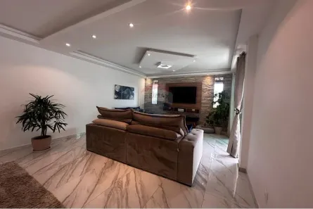Casa com 3 Quartos à venda, 375m² no Castelanea, Petrópolis
