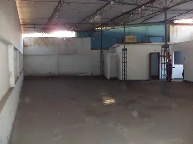 Galpão / Depósito / Armazém à venda, 300m² no 9 de Abril, Barra Mansa