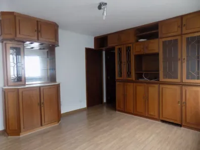 Apartamento com 3 Quartos para alugar, 74m² no Juvevê, Curitiba