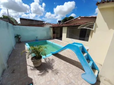Casa com 3 Quartos para alugar, 85m² no Monte Castelo, Parnamirim